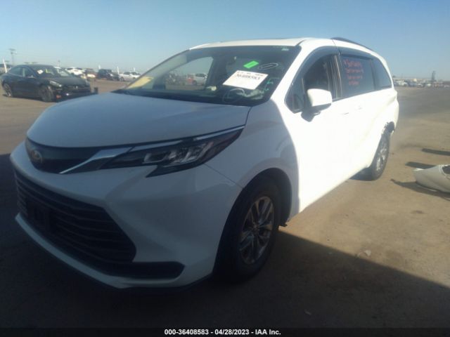 5TDBRKEC0NS096021 Toyota SIENNA LE