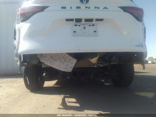 5TDBRKEC0NS096021 Toyota SIENNA LE