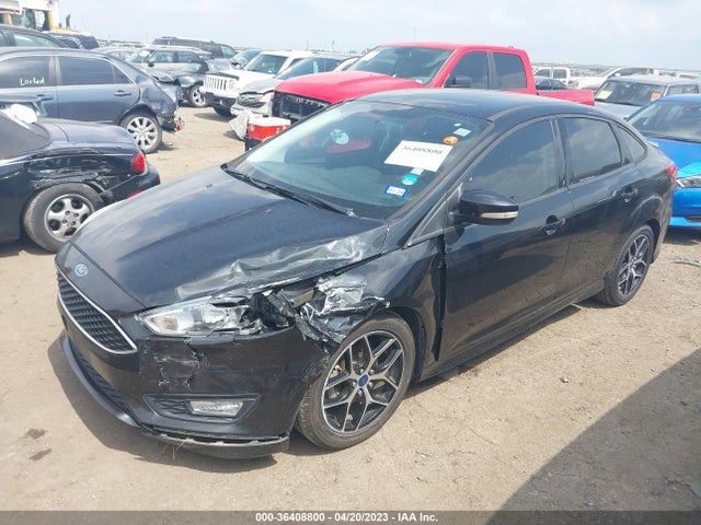 Ford FOCUS SE 2015 1FADP3F24FL361266 Image 2