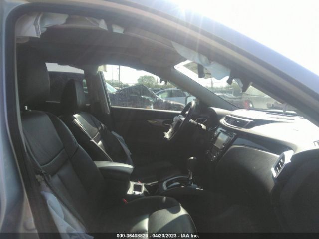 5N1AT2MV1FC820281 Nissan Rogue Sl