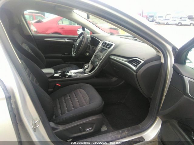 3FA6P0H75GR284121 Ford FUSION SE
