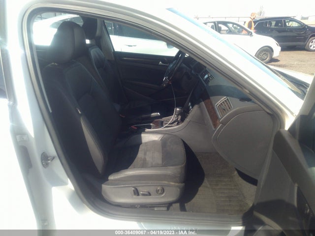 1VWCV7A31FC063175 Volkswagen Passat 2.0l Tdi Sel Premium