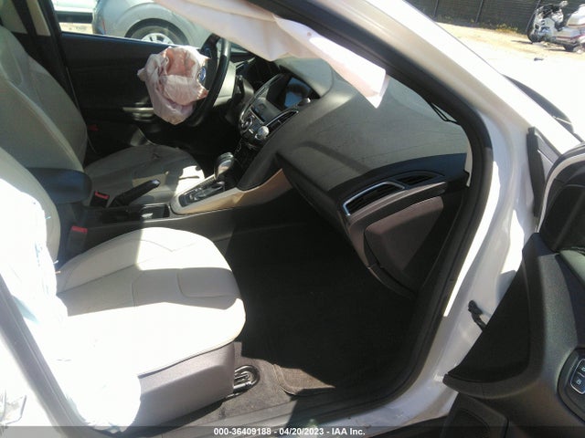 2016 FORD FOCUS TITANIUM VIN: 1FADP3N2XGL255861