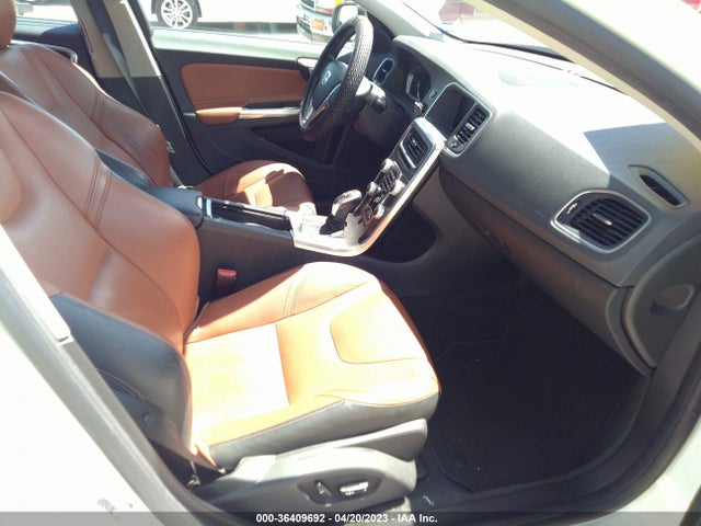 2016 Volvo S60, VIN: LYV402FK8GB108739