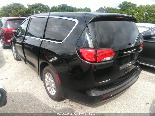 2C4RC1CG7NR218981 Chrysler Voyager Lx