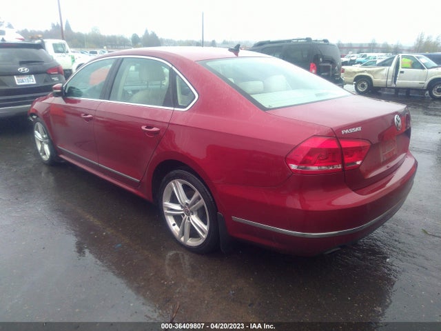 1VWBT7A37FC038542 Volkswagen Passat 1.8t Se W/sunroof & Nav