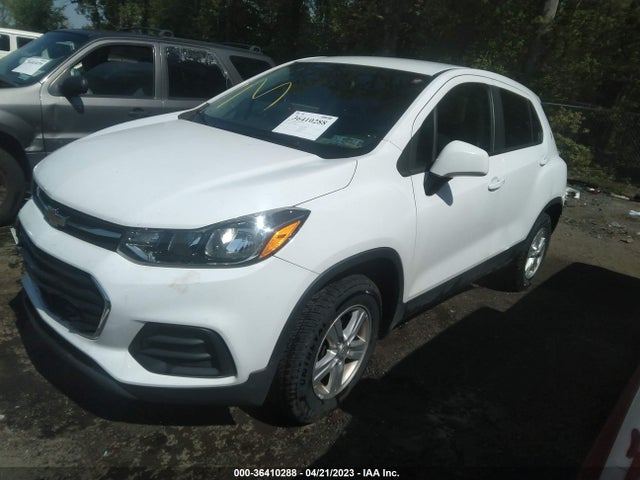 Chevrolet TRAX LS 2020 3GNCJNSB9LL160866 Image 2