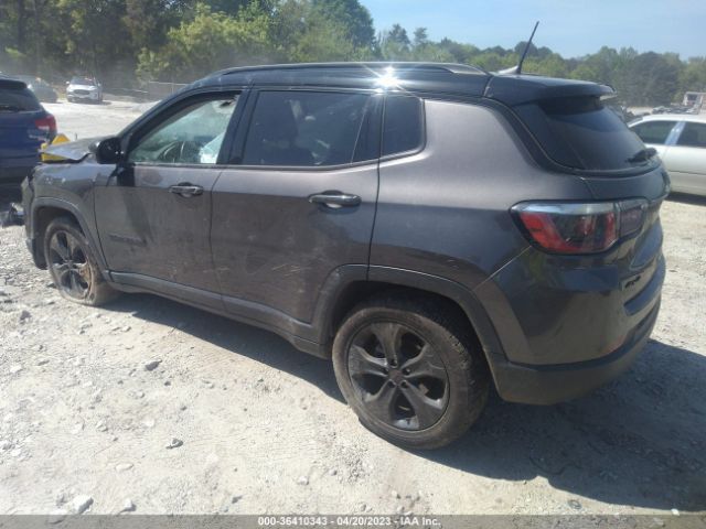 3C4NJDBB5JT320993 Jeep Compass Altitude
