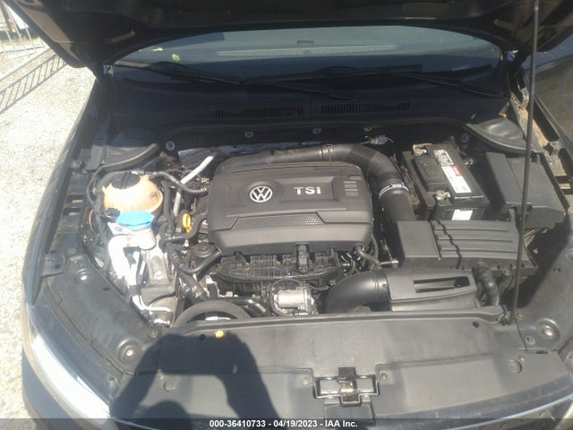 3VW4T7AJ6HM398197 Volkswagen JETTA GLI