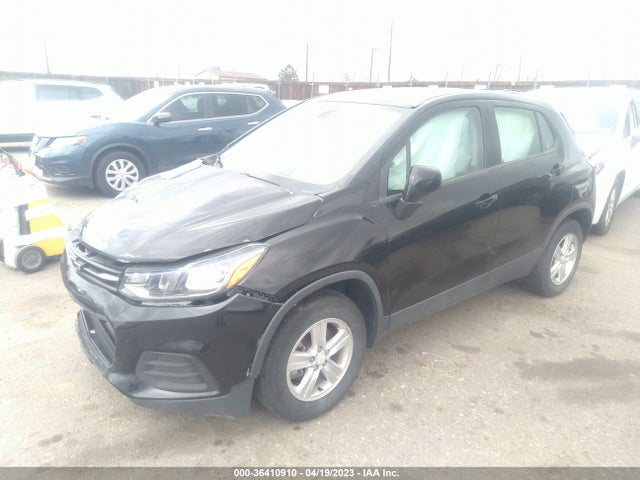 Chevrolet TRAX LS 2019 3GNCJNSB0KL249451 Image 2