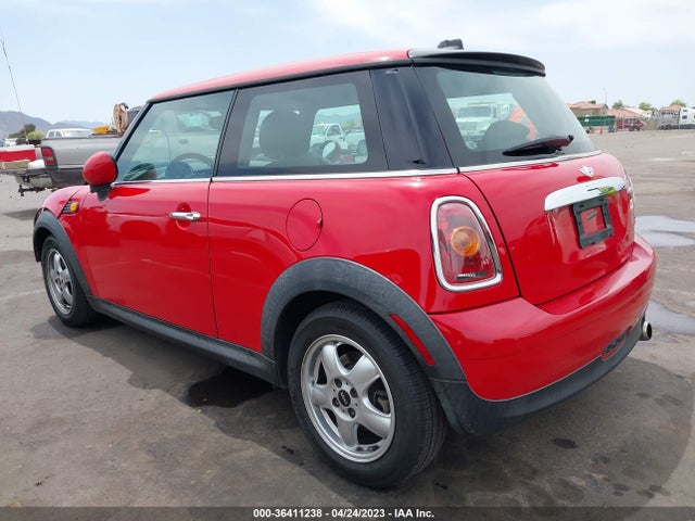 2010 MINI COOPER HARDTOP VIN: WMWMF3C55ATZ24133