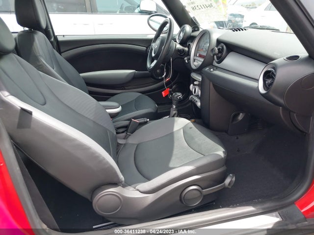 2010 MINI COOPER HARDTOP VIN: WMWMF3C55ATZ24133