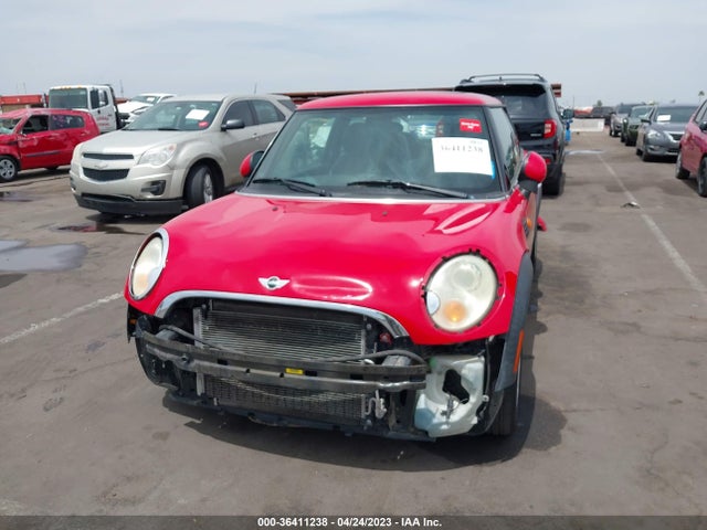 2010 MINI COOPER HARDTOP VIN: WMWMF3C55ATZ24133