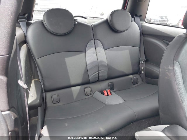 2010 MINI COOPER HARDTOP VIN: WMWMF3C55ATZ24133