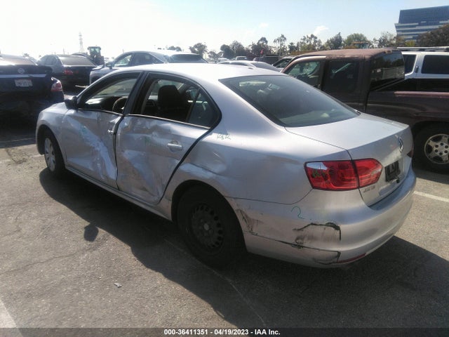 3VW2K7AJ4EM320667 Volkswagen Jetta Sedan S