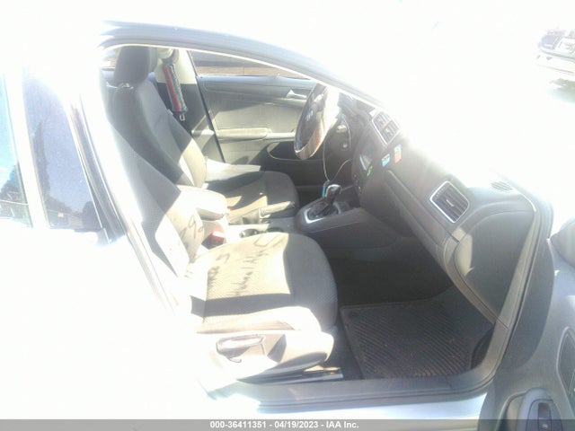 3VW2K7AJ4EM320667 Volkswagen Jetta Sedan S