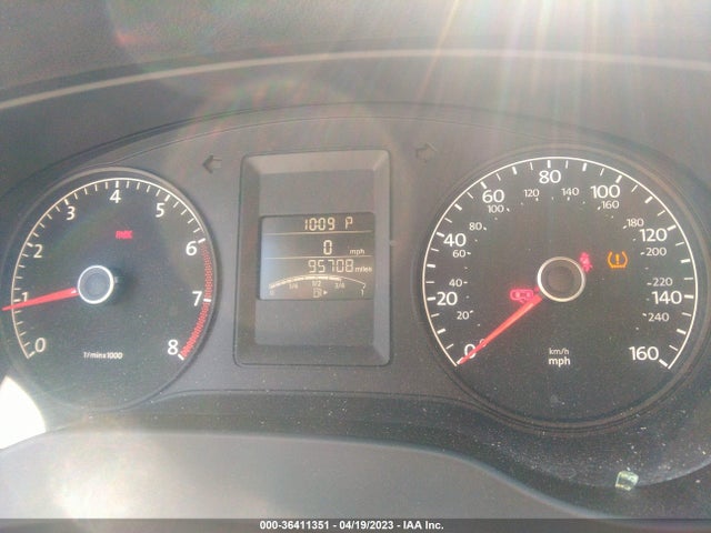 3VW2K7AJ4EM320667 Volkswagen Jetta Sedan S