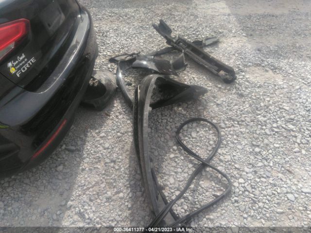 3KPFK4A71HE115278 KIA FORTE LX