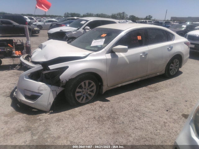 Nissan Altima 2.5 S 2015 1N4AL3AP8FN329524 Image 2