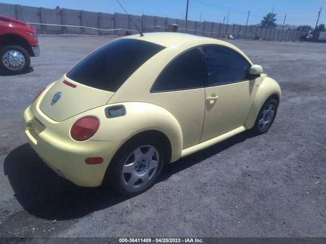 2000 VOLKSWAGEN NEW BEETLE GLS VIN: 3VWCC21C0YM443747