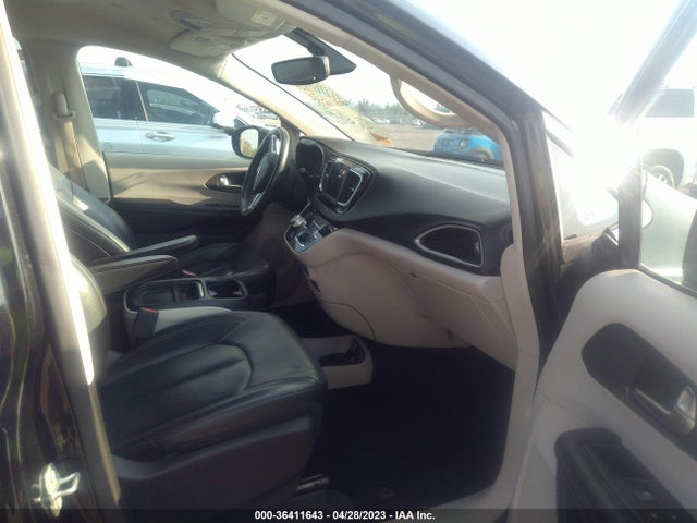 2C4RC1BG3JR277344 Chrysler Pacifica Touring L