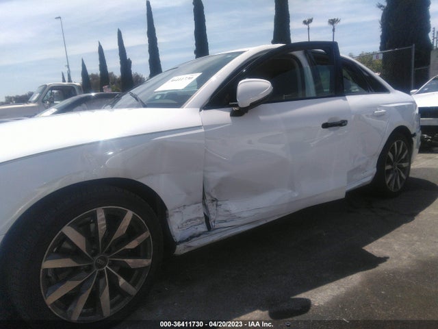 WAUBBAF49NN008365 Audi A4 Sedan Premium Plus