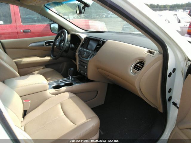 5N1DR2MN3HC635888 Nissan Pathfinder Sl