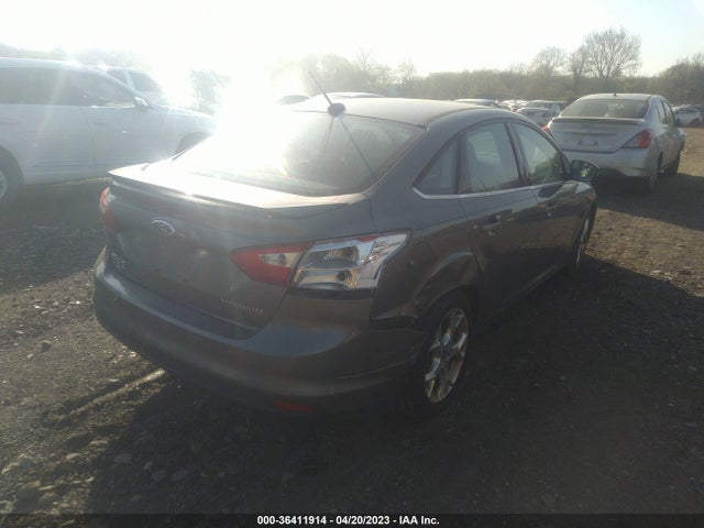 2014 FORD FOCUS TITANIUM VIN: 1FADP3J23EL146922