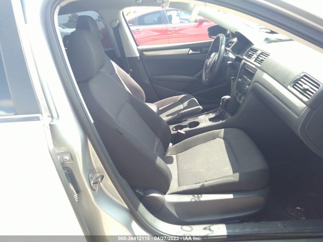 1VWAT7A30EC051577 Volkswagen PASSAT S