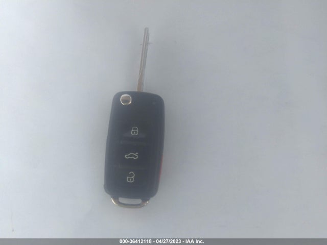 3VW2B7AJ4HM238247 Volkswagen Jetta 1.4t S