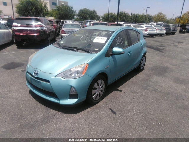 Toyota Prius C One/three/two/four 2014 JTDKDTB32E1070848 Image 2