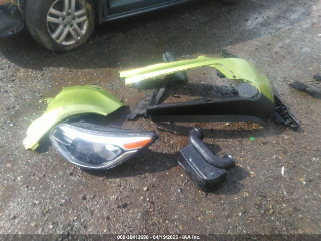 KNDJN2A25F7750530 KIA Soul Base