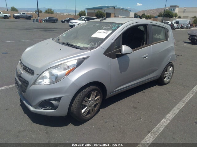 Chevrolet Spark Lt 2015 KL8CD6S98FC742811 Image 2
