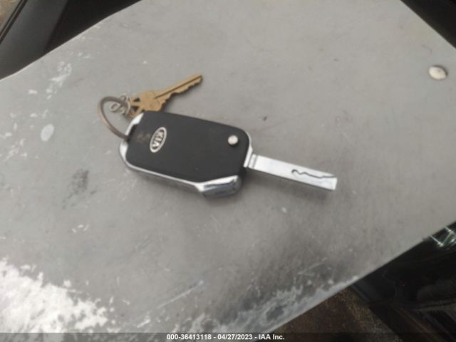 3KPF24AD0ME405995 KIA Forte Lxs