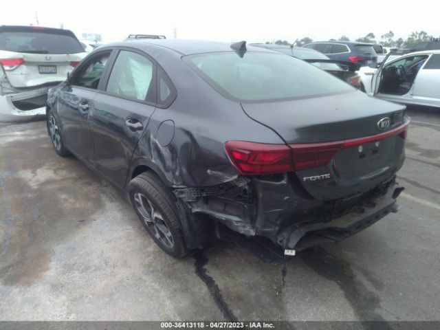 3KPF24AD0ME405995 KIA Forte Lxs