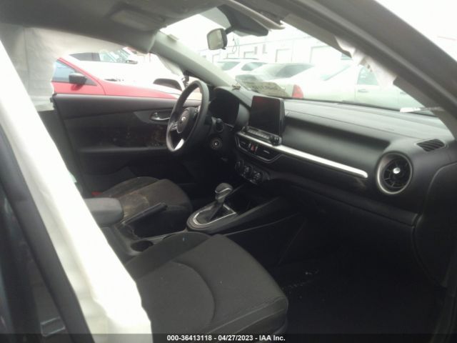 3KPF24AD0ME405995 KIA Forte Lxs