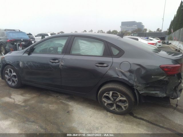 3KPF24AD0ME405995 KIA Forte Lxs