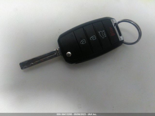 KNDJP3A52K7649353 KIA SOUL +