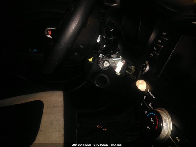 KNDJP3A52K7649353 KIA SOUL +