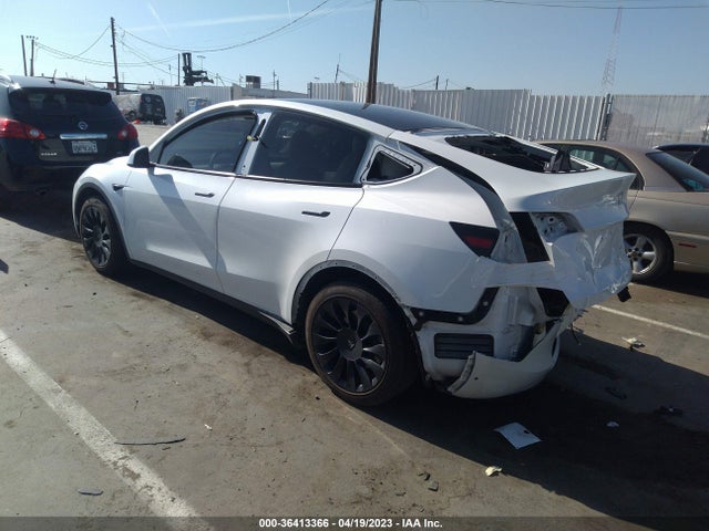 Tesla Model Y Long Range 2021 5YJYGDEE8MF212517 Image 3