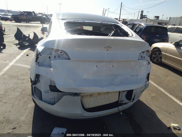 Tesla Model Y Long Range 2021 5YJYGDEE8MF212517 Image 6