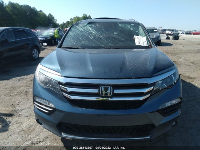 2018 HONDA PILOT TOURING VIN: 5FNYF5H90JB004327