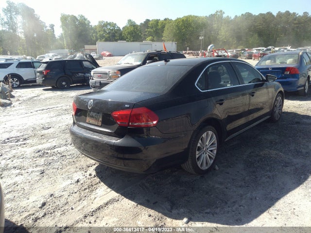 2012 VOLKSWAGEN PASSAT SE W/SUNROOF & NAV PZEV VIN: 1VWBP7A33CC014481