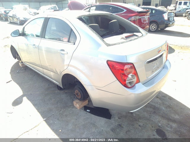Chevrolet SONIC LT 2014 1G1JC5SHXE4185243 Image 3