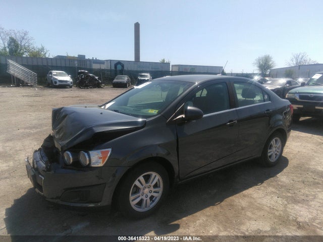 Chevrolet SONIC LT 2014 1G1JC5SB4E4119041 Image 2