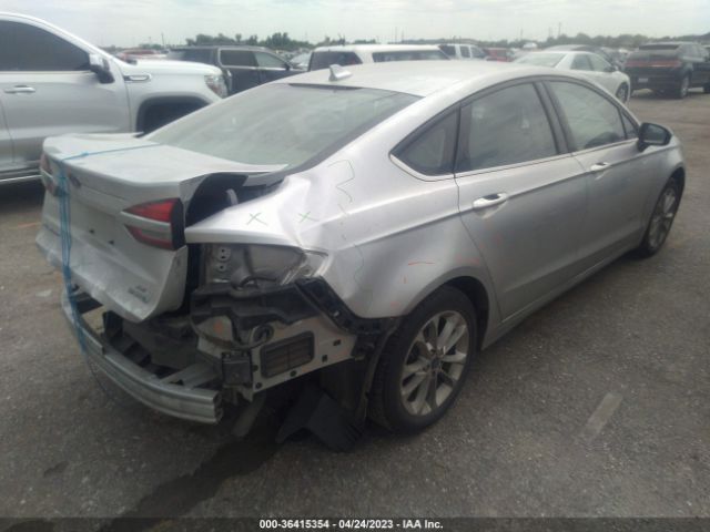 3FA6P0LU6KR254647 Ford Fusion Hybrid Se