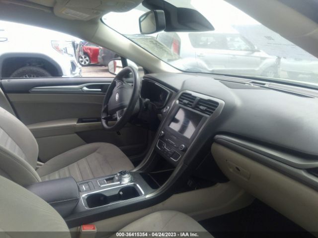 3FA6P0LU6KR254647 Ford Fusion Hybrid Se