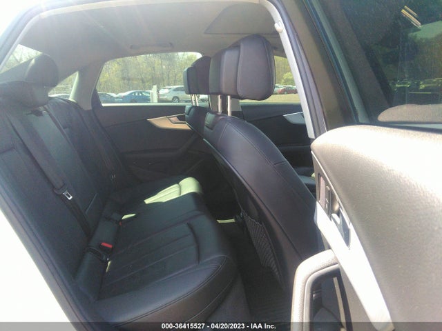 WAUDNAF4XHN054615 Audi A4 Season Of Audi Premium