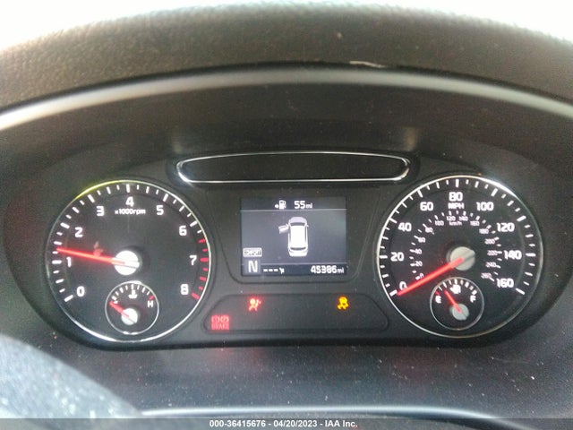 2019 KIA SORENTO LX V6 VIN: 5XYPGDA58KG545789