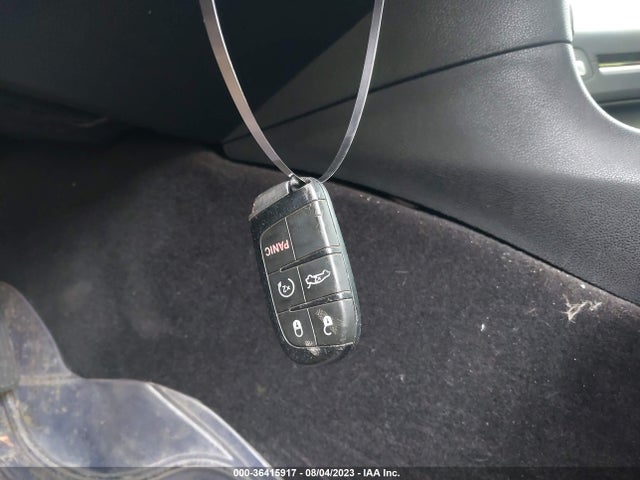 36415917 :رقم المزاد ، 2C3CCAGG8JH226558 vin ، 2018 Chrysler 300 مزاد بيع